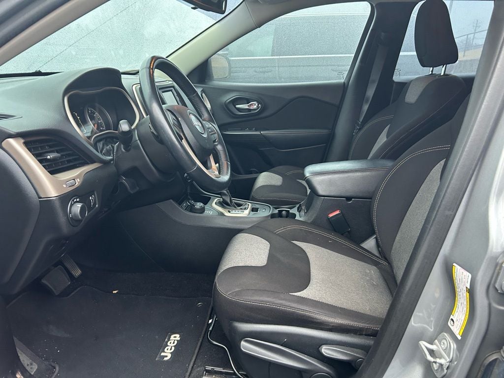 2015 Jeep Cherokee Sport