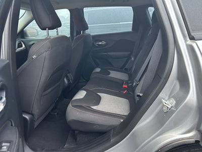 2015 Jeep Cherokee Sport