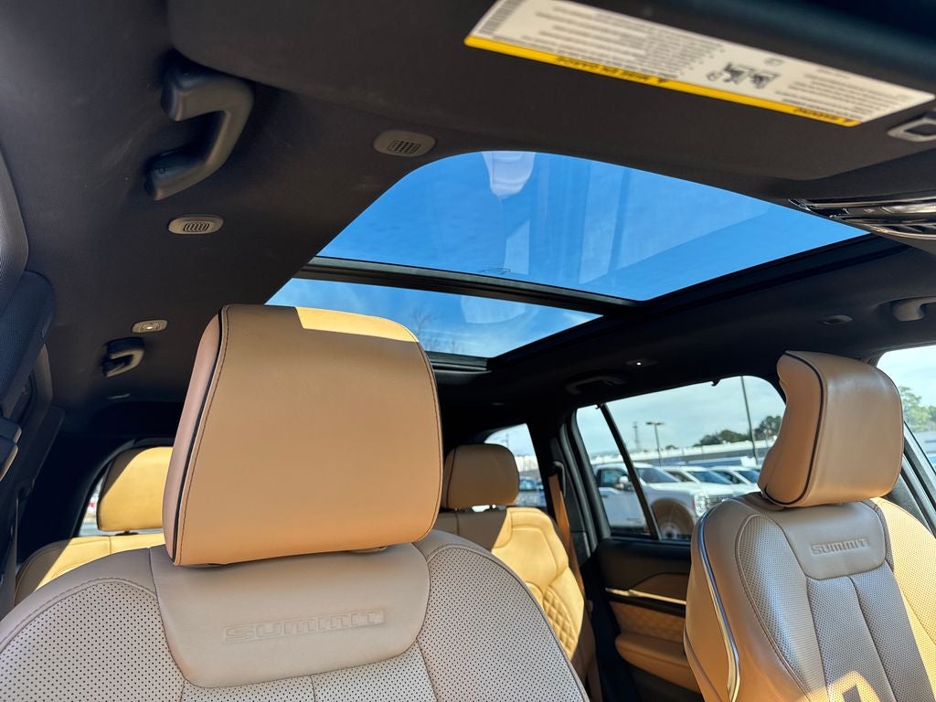 2022 Jeep Grand Cherokee Summit