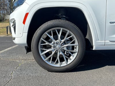 2022 Jeep Grand Cherokee Summit