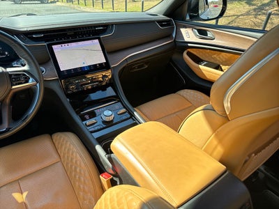 2022 Jeep Grand Cherokee Summit