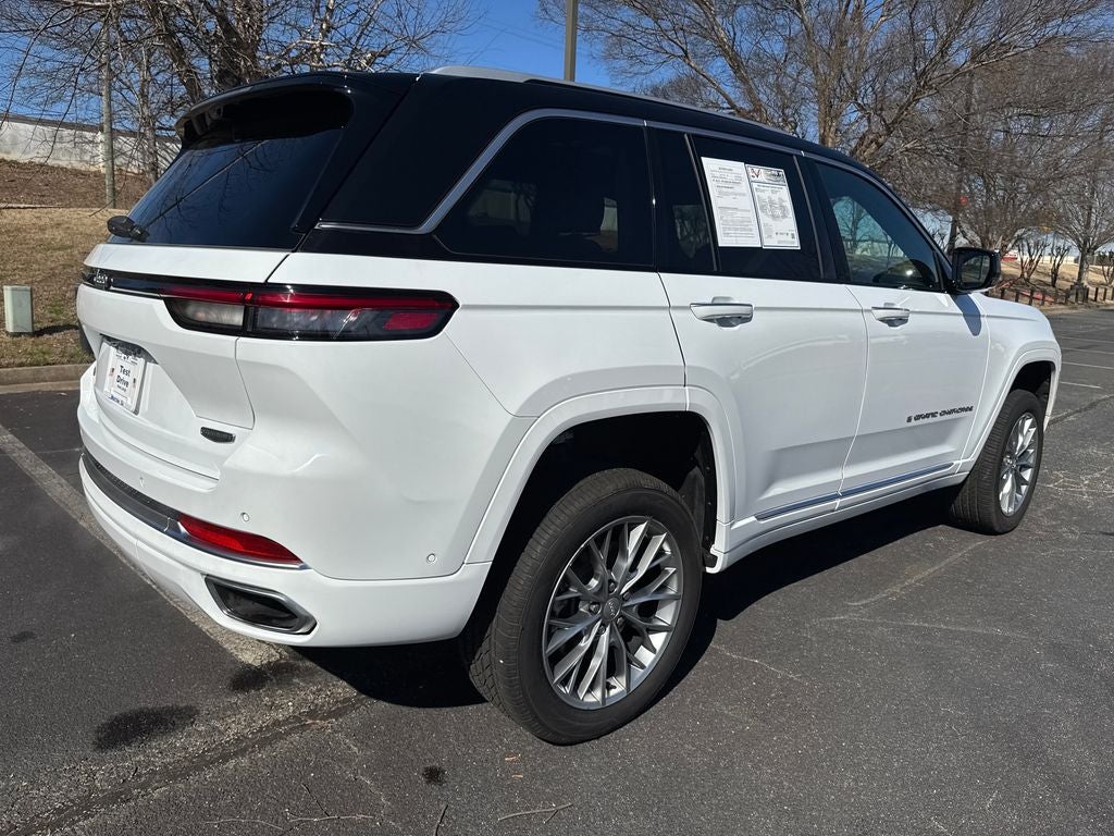 2022 Jeep Grand Cherokee Summit