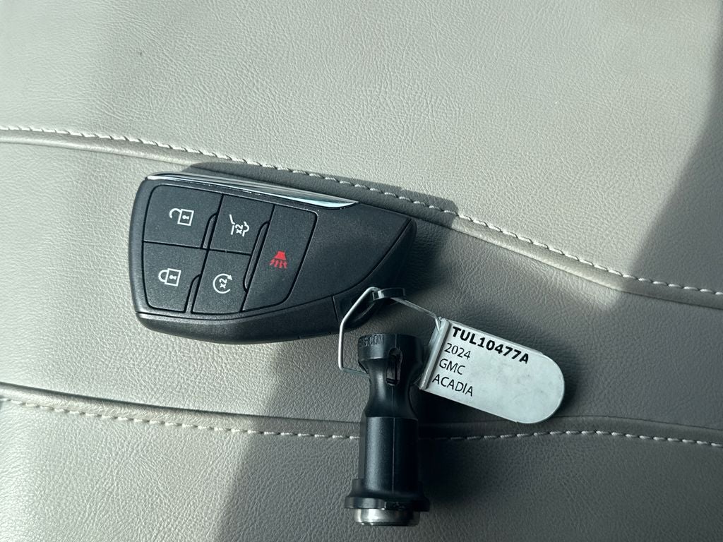 2024 GMC Acadia Elevation