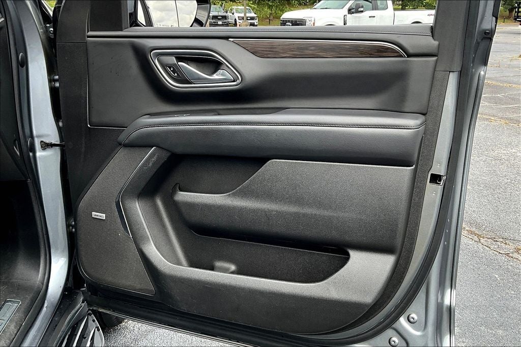 2022 Chevrolet Suburban LT