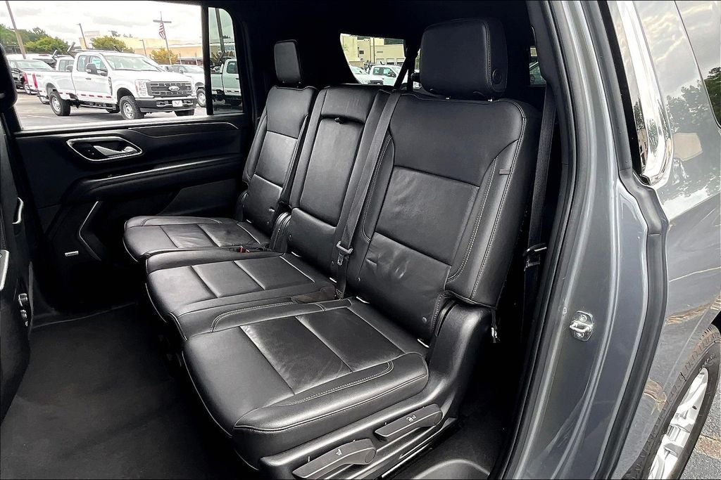 2022 Chevrolet Suburban LT