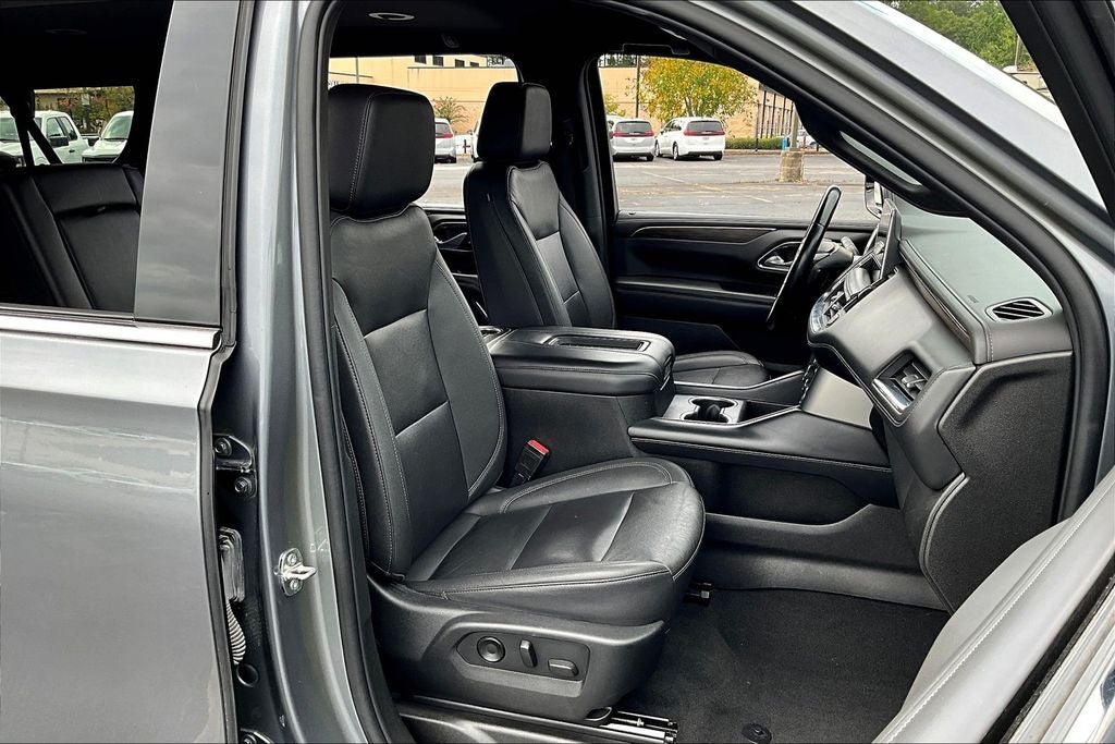 2022 Chevrolet Suburban LT