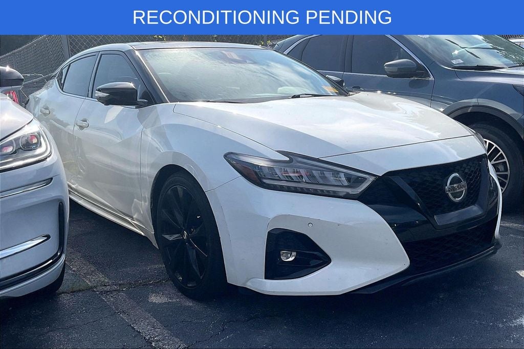 2022 Nissan Maxima SR