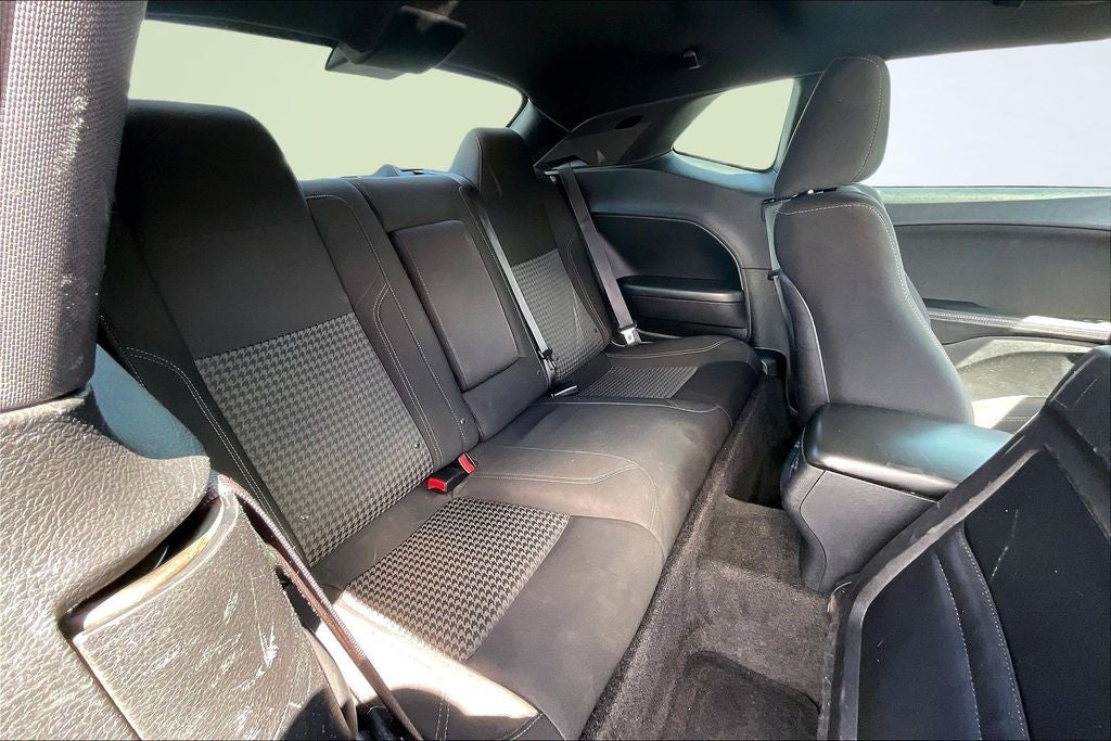 2015 Dodge Challenger SXT