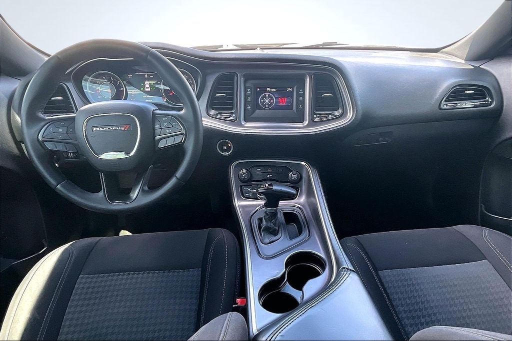 2015 Dodge Challenger SXT