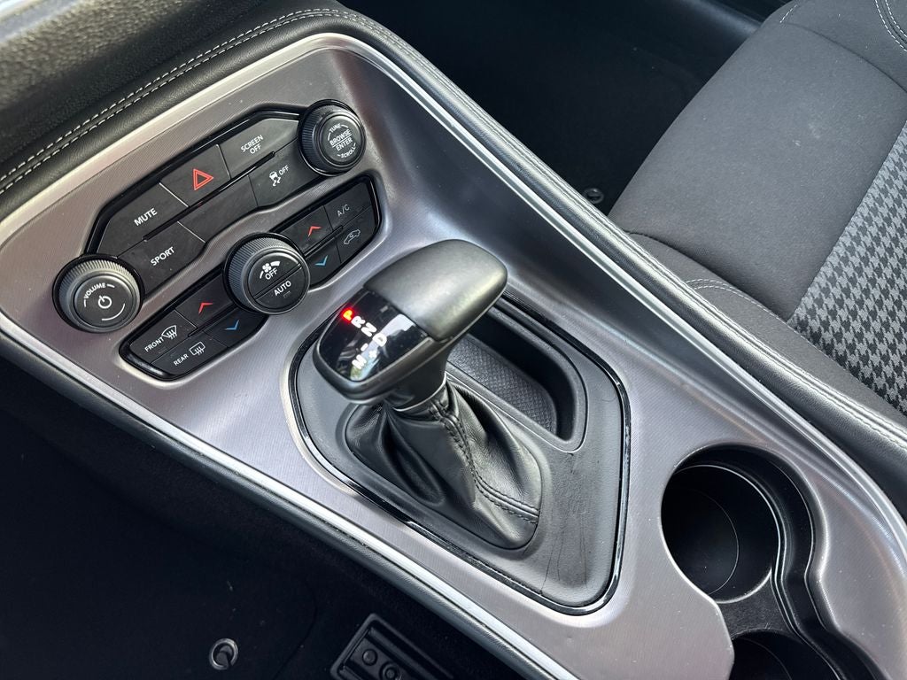 2021 Dodge Challenger SXT