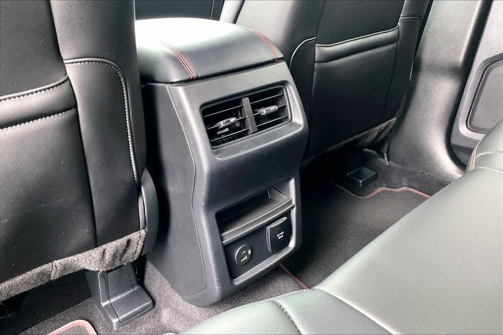 2022 Ford Edge ST Line