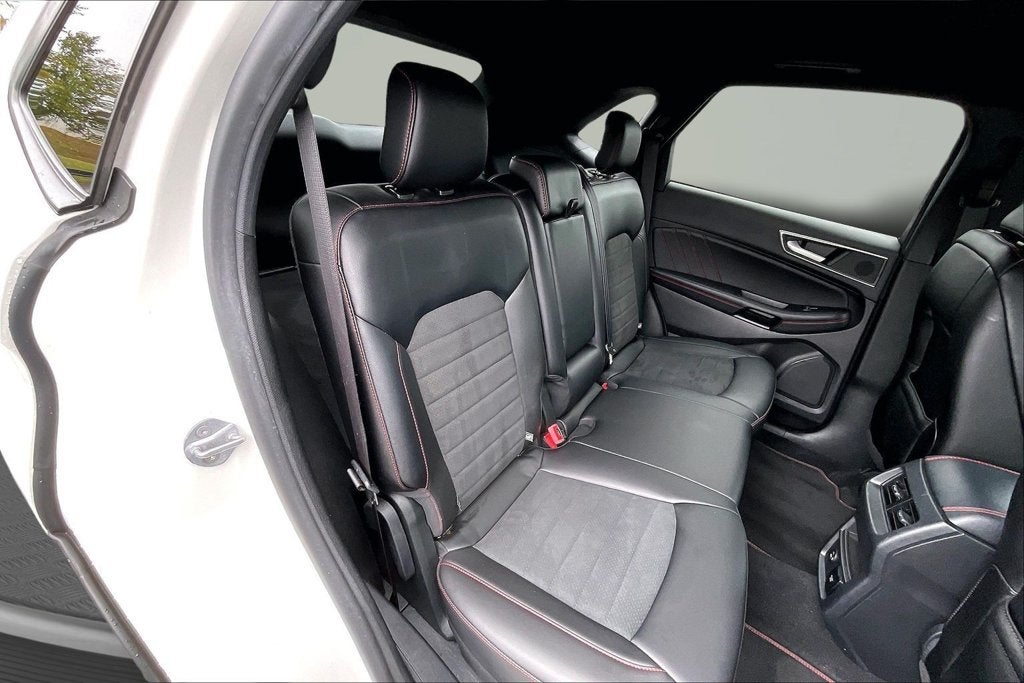 2022 Ford Edge ST Line