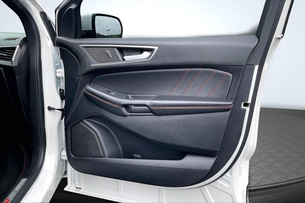 2022 Ford Edge ST Line
