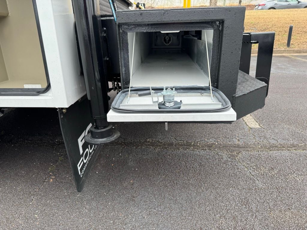 2025 Kenworth T-250 Warner Mechanics Body