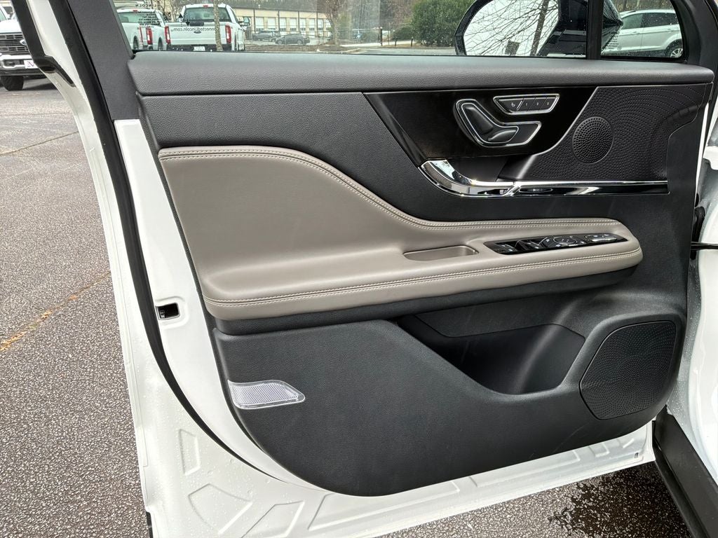 2025 Lincoln Corsair Premiere