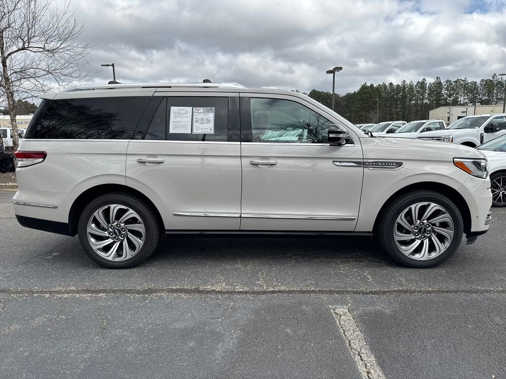 2023 Lincoln Navigator Reserve