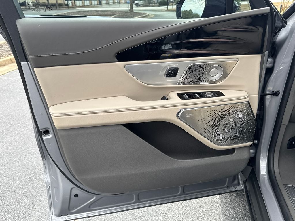 2025 Lincoln Nautilus Reserve