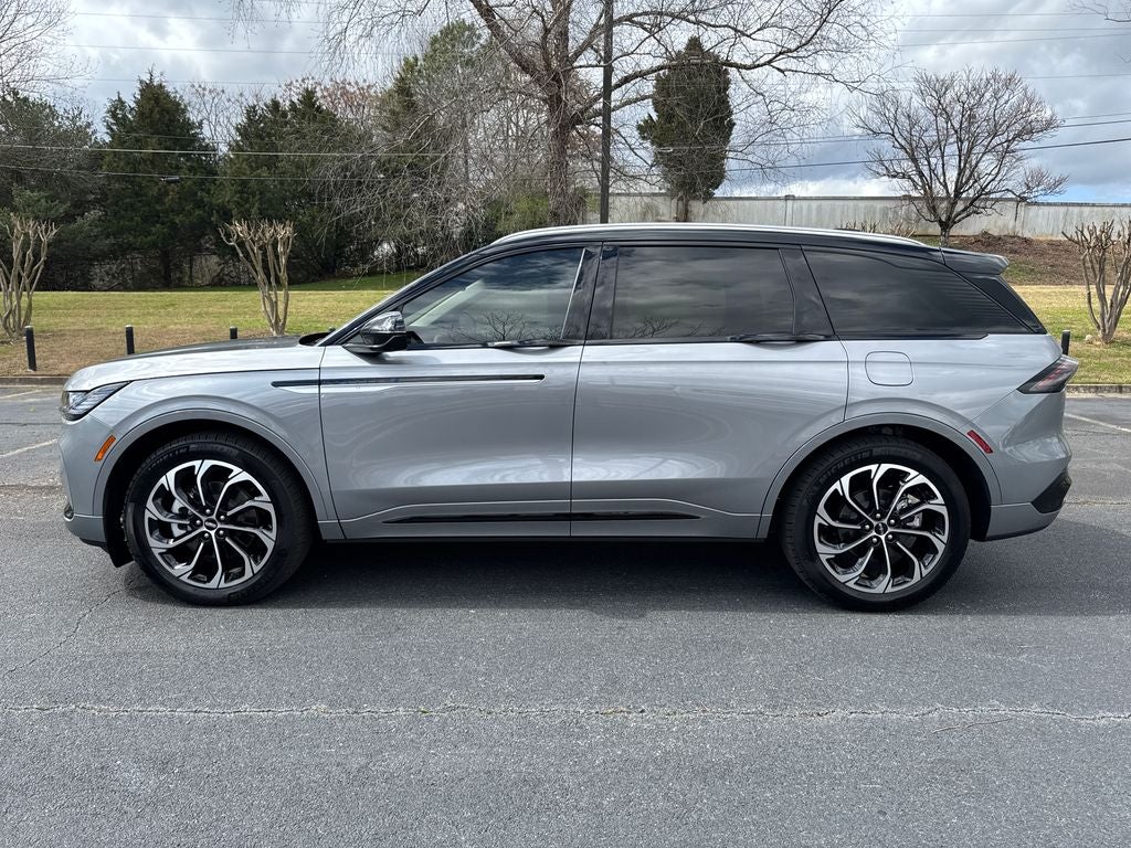 2025 Lincoln Nautilus Reserve