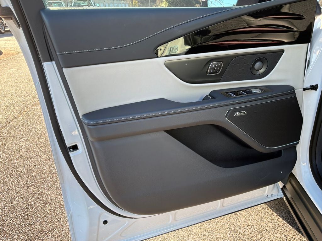 2025 Lincoln Nautilus Reserve