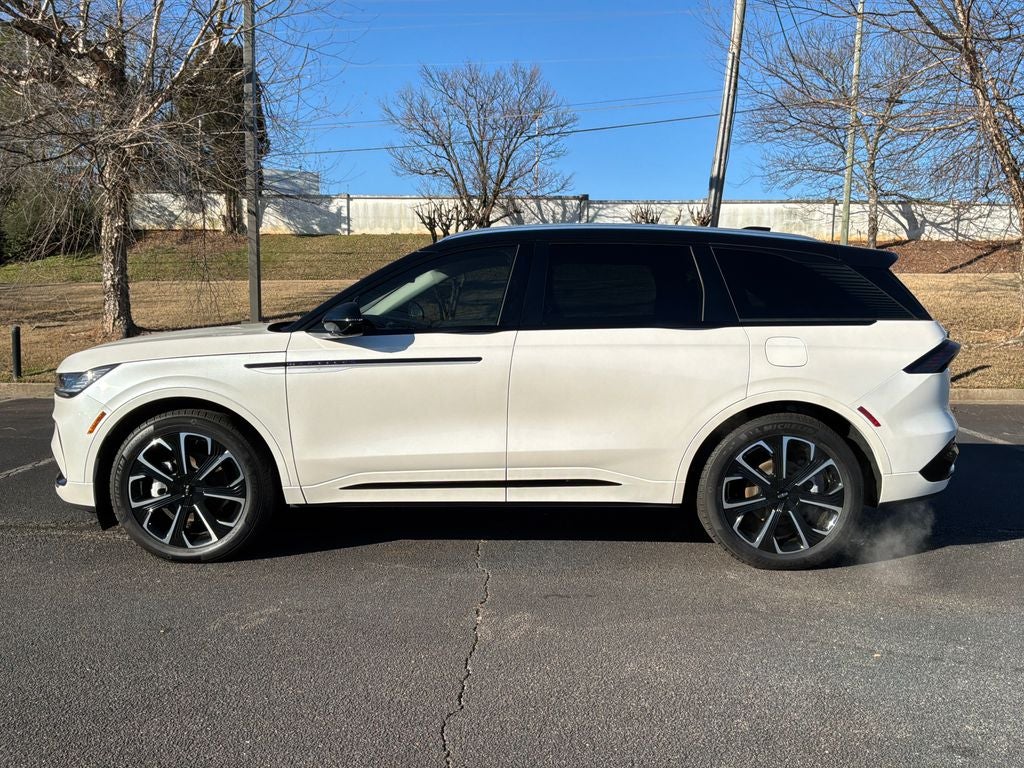 2025 Lincoln Nautilus Reserve