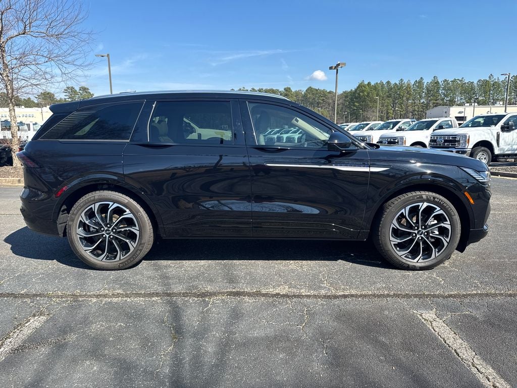 2025 Lincoln Nautilus Reserve