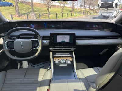 2025 Lincoln Nautilus Reserve