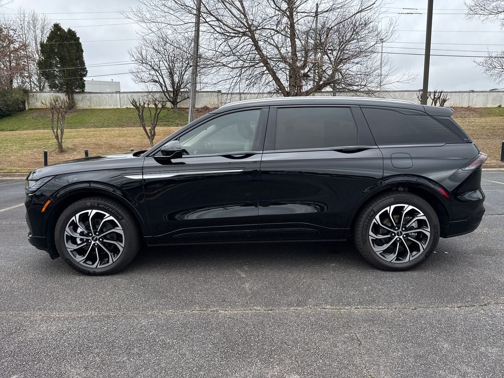 2025 Lincoln Nautilus Reserve