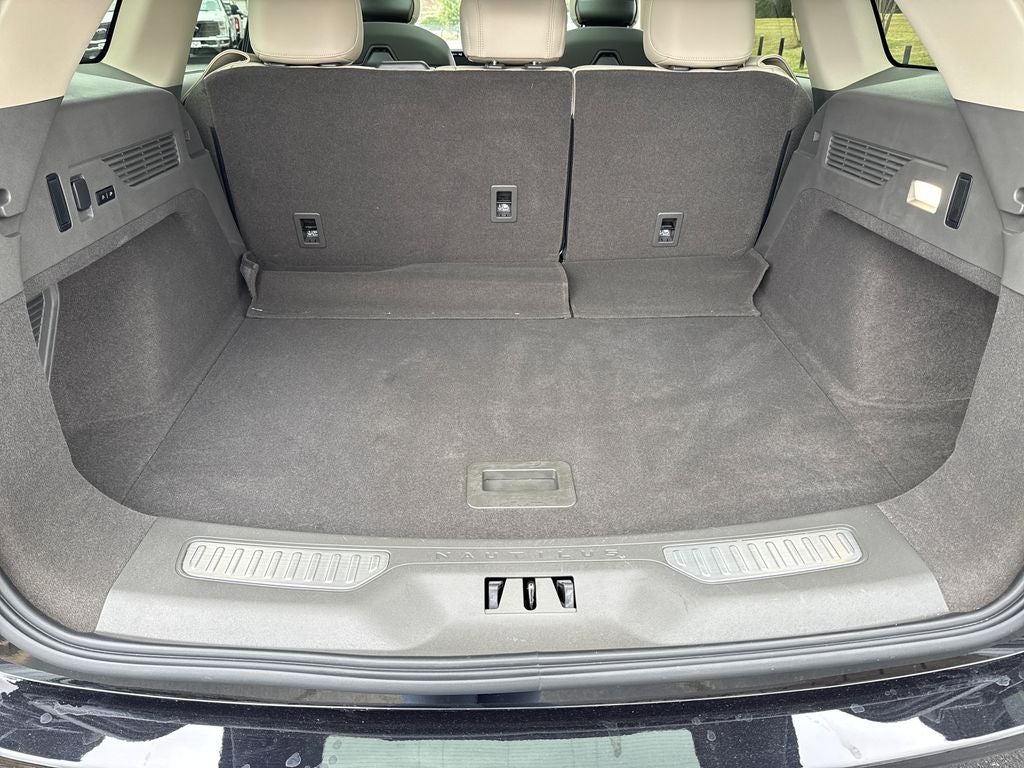 2025 Lincoln Nautilus Reserve