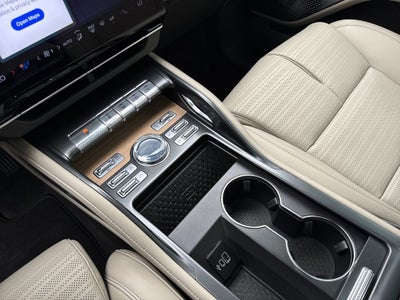 2025 Lincoln Nautilus Reserve