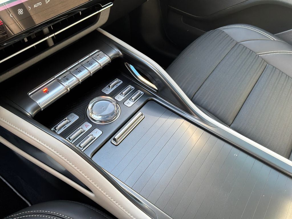 2025 Lincoln Nautilus Reserve