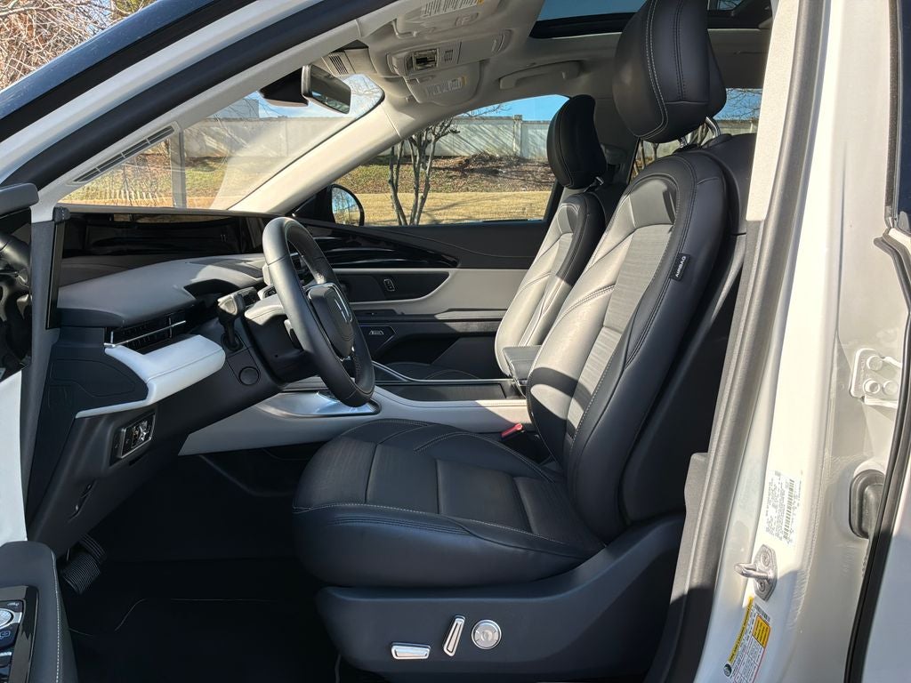 2025 Lincoln Nautilus Reserve