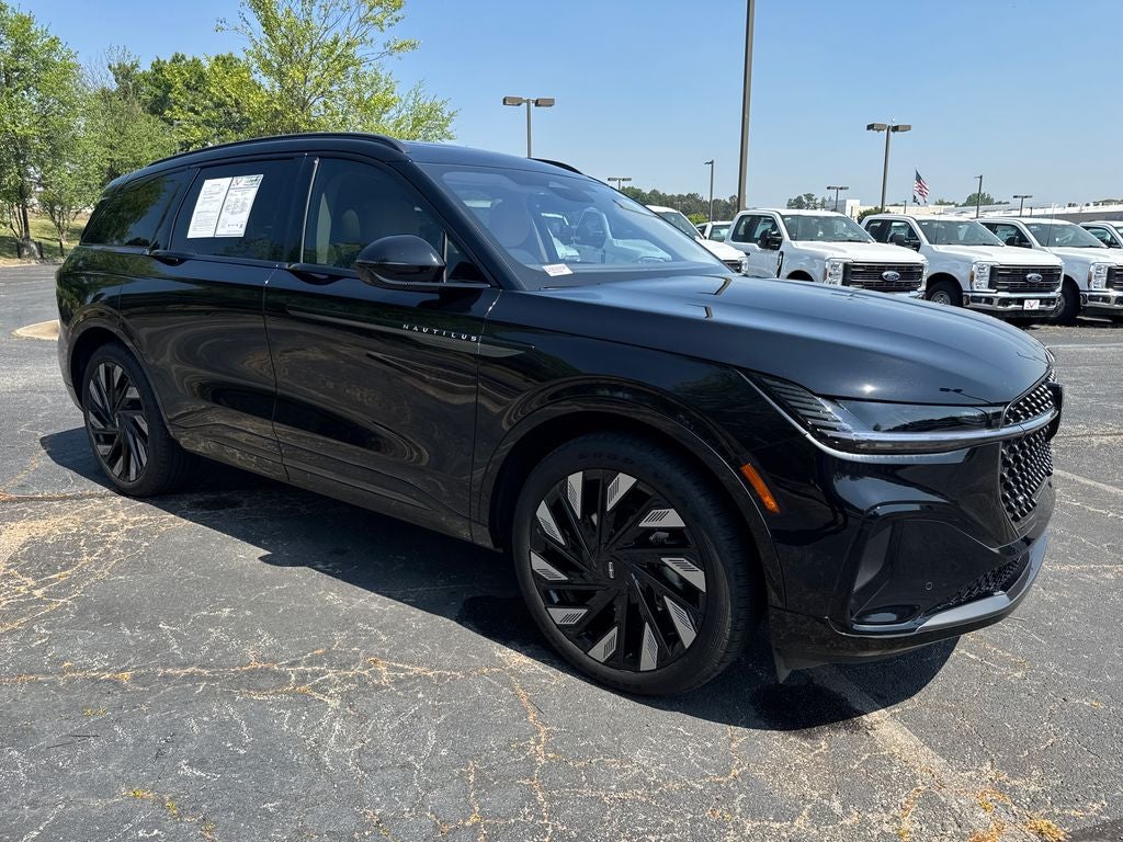2025 Lincoln Nautilus Reserve AWD's photo