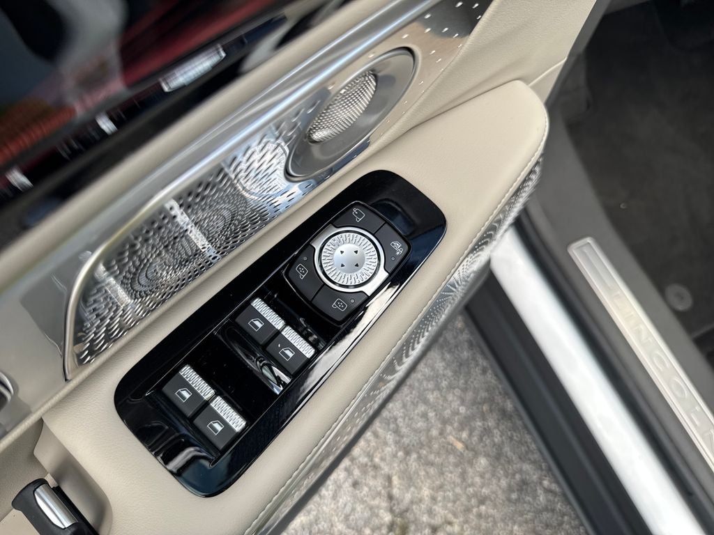 2025 Lincoln Nautilus Reserve