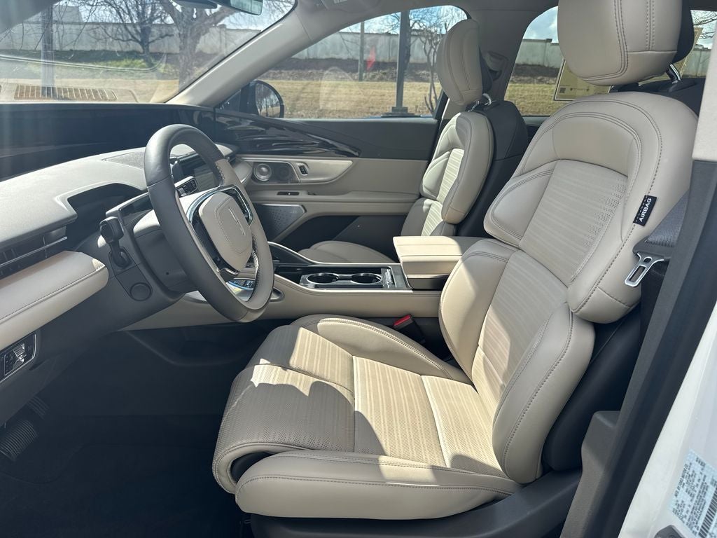 2025 Lincoln Nautilus Reserve