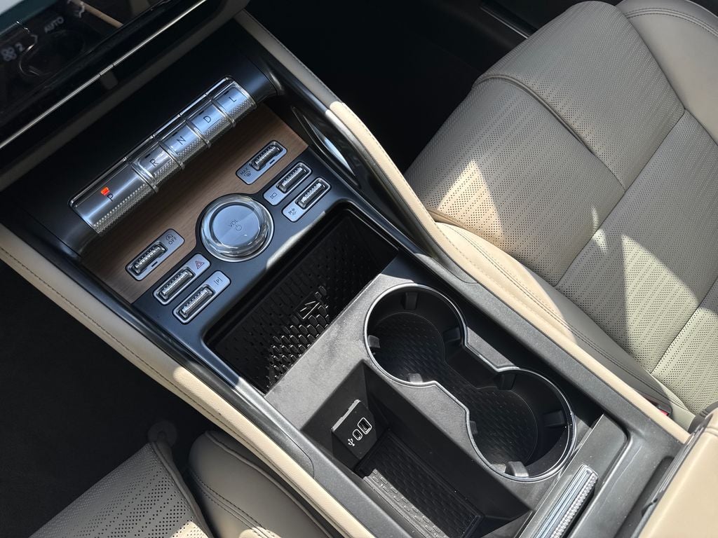 2025 Lincoln Nautilus Reserve