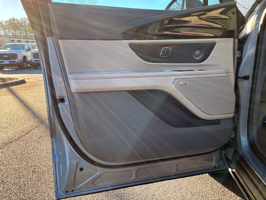 2025 Lincoln Nautilus Reserve