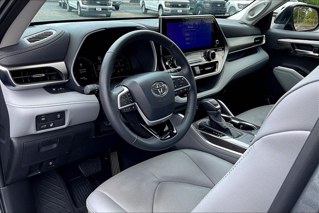 2024 Toyota Highlander Limited