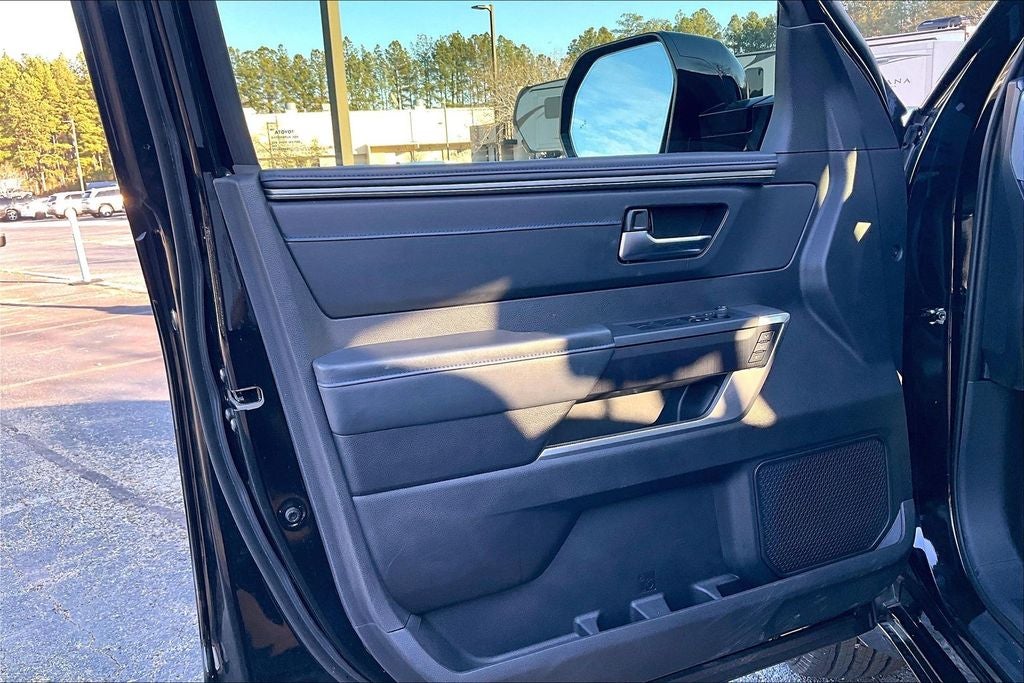 2022 Toyota Tundra Hybrid Platinum