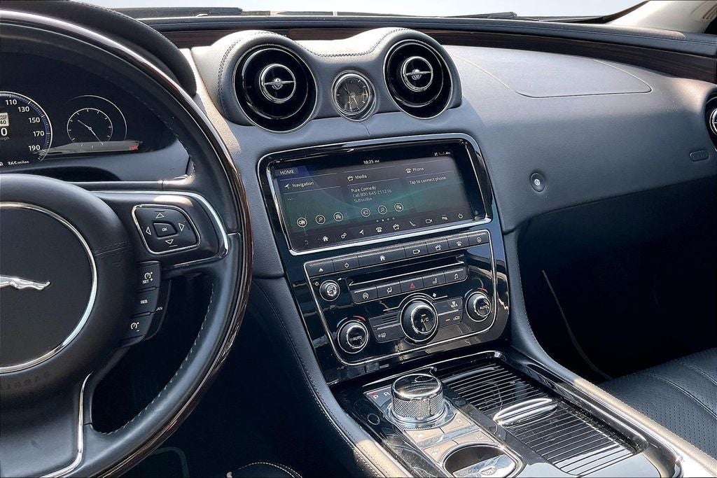 2018 Jaguar XJ R-Sport