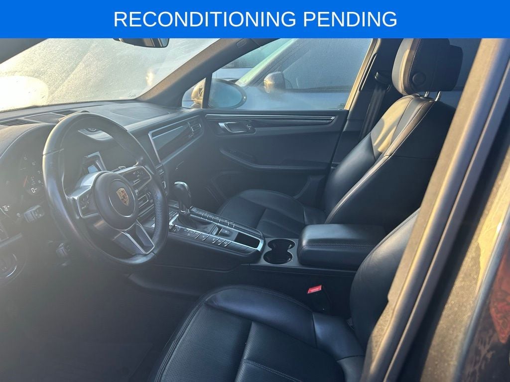 2021 Porsche Macan Base