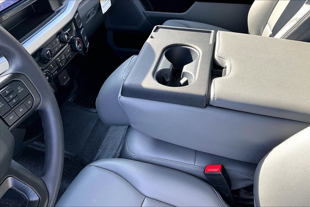 2026 Ford F-450SD DRW