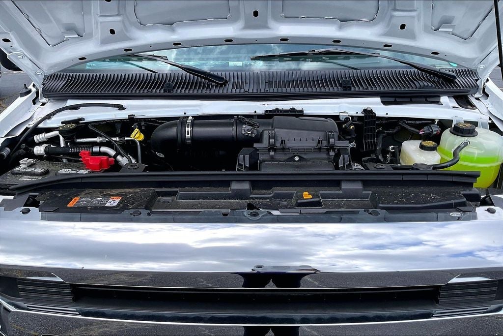 2027 Ford E-350SD Base Cutaway
