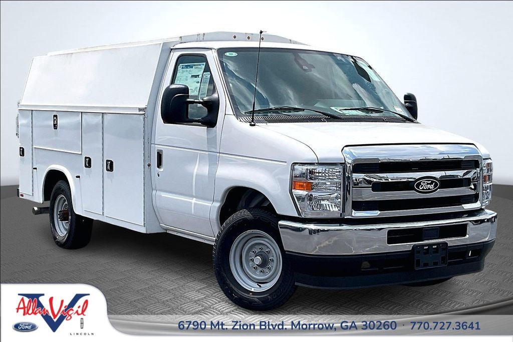 2026 Ford E-350SD Base Cutaway