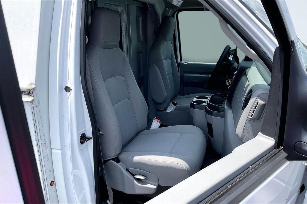 2026 Ford E-350SD Base Cutaway