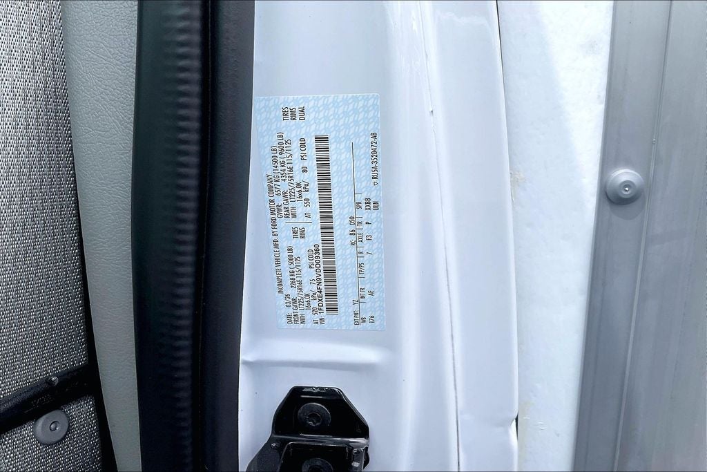 2027 Ford E-450SD Base