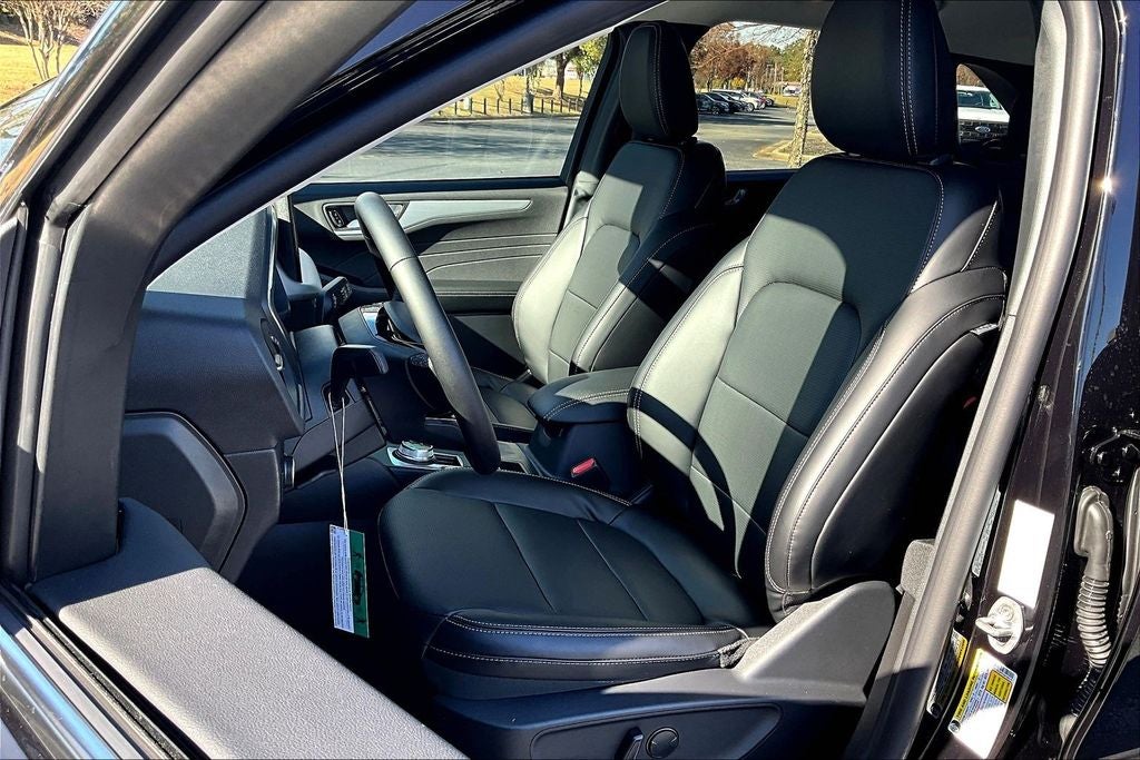 2026 Ford Escape Hybrid Platinum