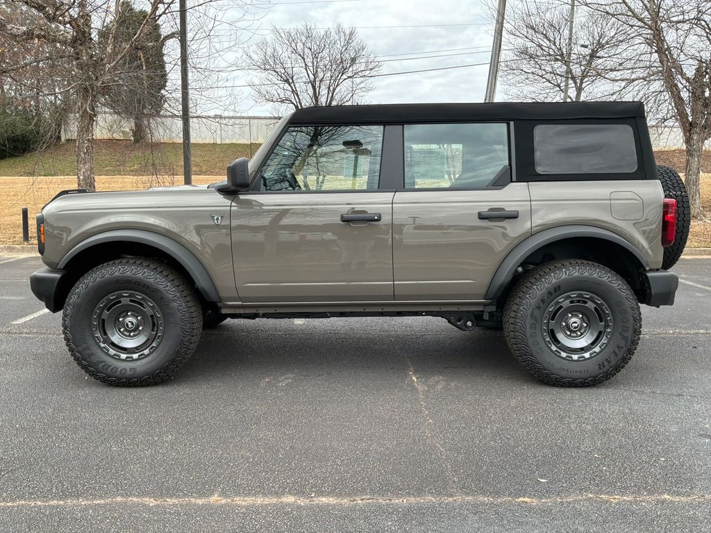 2025 Ford Bronco Base
