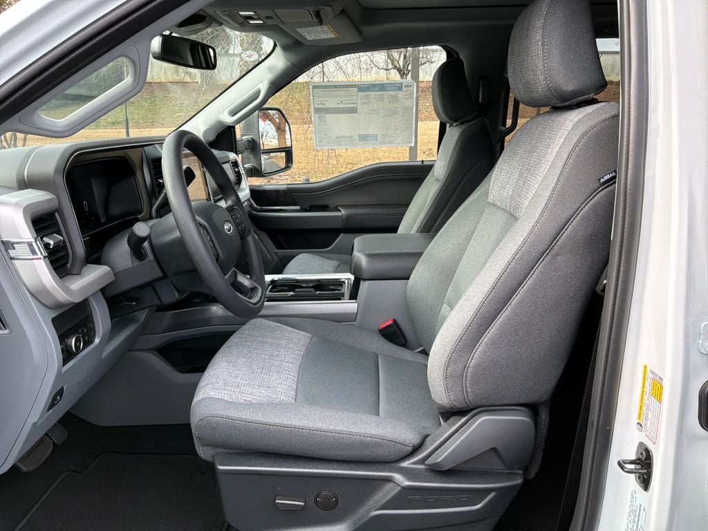 2025 Ford F-350SD XLT